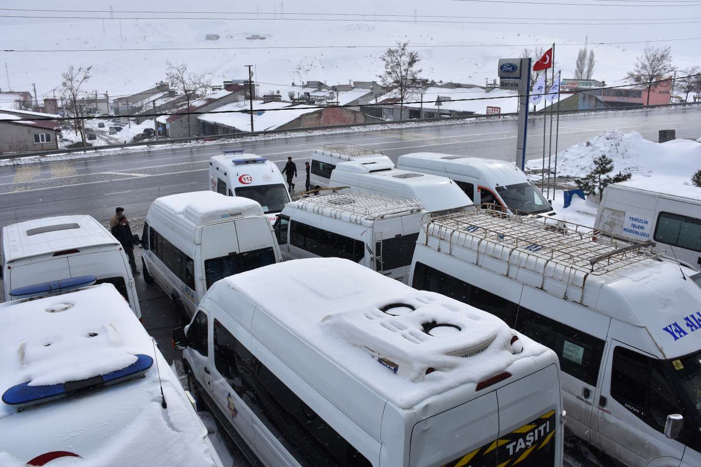 STK ve iş adamlarından Ford Otosan'a "kapatma kararı" tepkisi STK ve iş adamlarından Ford Otosan'a "kapatma kararı" tepkisi